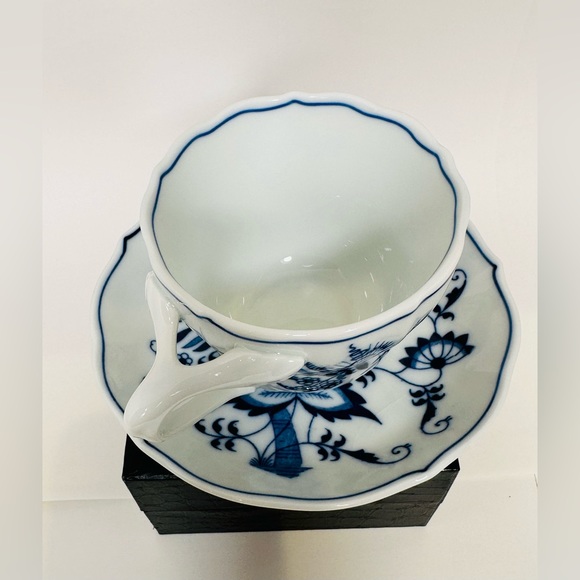4 Blue Danube Cup & Saucer | Vintage Blue Danube Teacup. 4 cups and 4 saucer - Picture 6 of 8